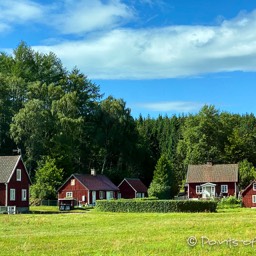 die kleinen Häuschen fügen sich toll ins Landschaftsbild ein