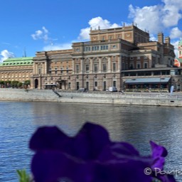 Blick auf die Sankt Jacobs Kiche und die Oper