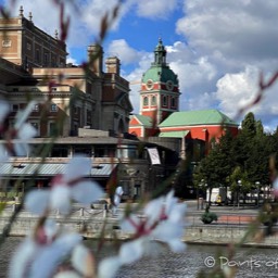 Blick auf die Sankt Jacobs Kiche und die Oper